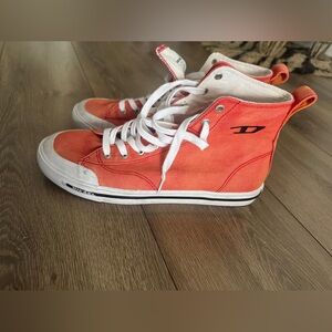 NWOT Diesel S-Athos Mid Y02879-PR573-T4026 Mens Orange Lifestyle Sneakers Shoes